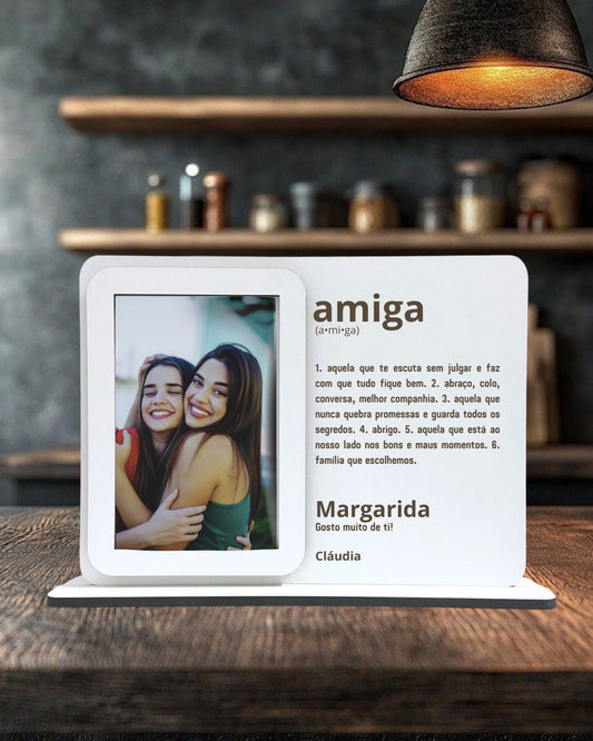 Moldura com definição amigo/amiga/amizade